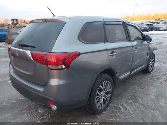 2016 MITSUBISHI OUTLANDER JA4AZ3A36GZ032391 Photo 3