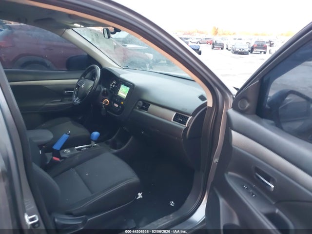 2016 MITSUBISHI OUTLANDER JA4AZ3A36GZ032391 Photo 4
