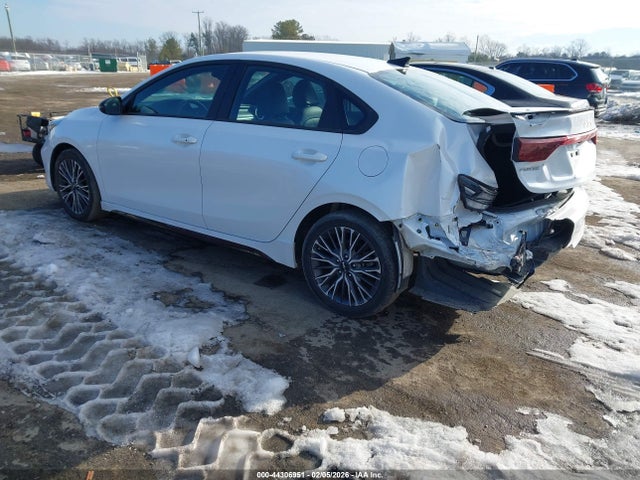 3KPF54AD6NE502465 KIA Forte Gt-line