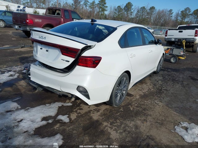 3KPF54AD6NE502465 KIA Forte Gt-line