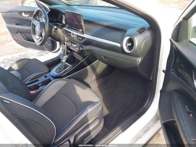 3KPF54AD6NE502465 KIA Forte Gt-line
