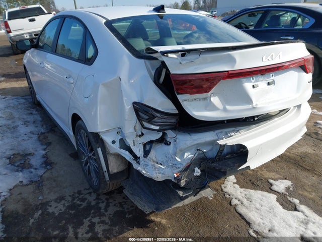 3KPF54AD6NE502465 KIA Forte Gt-line