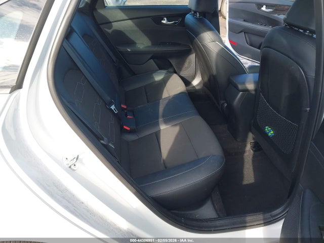 3KPF54AD6NE502465 KIA Forte Gt-line