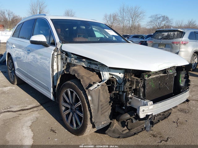 2019 AUDI Q7 WA1LHAF72KD018571 Photo 0