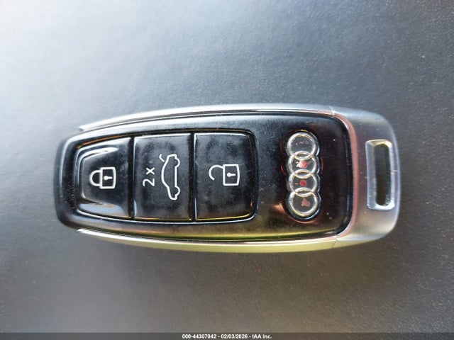 2019 AUDI E-TRON WA1VAAGE8KB006463 Photo 10