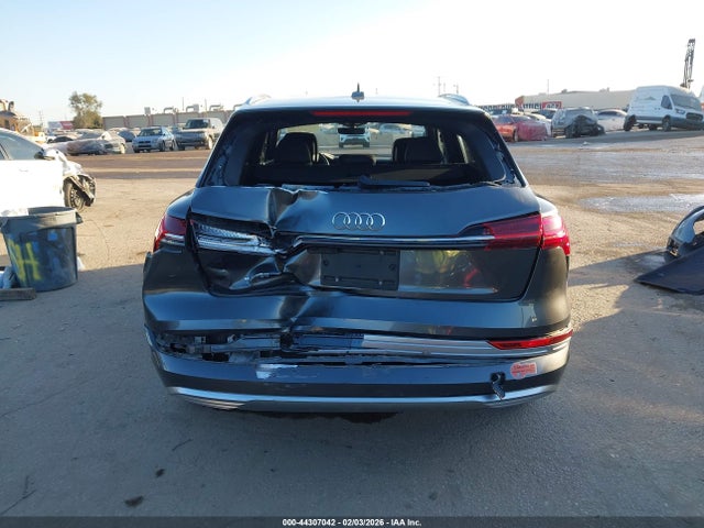 WA1VAAGE8KB006463 Audi E-tron Premium Plus