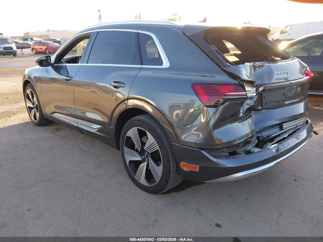 2019 AUDI E-TRON WA1VAAGE8KB006463 Photo 2