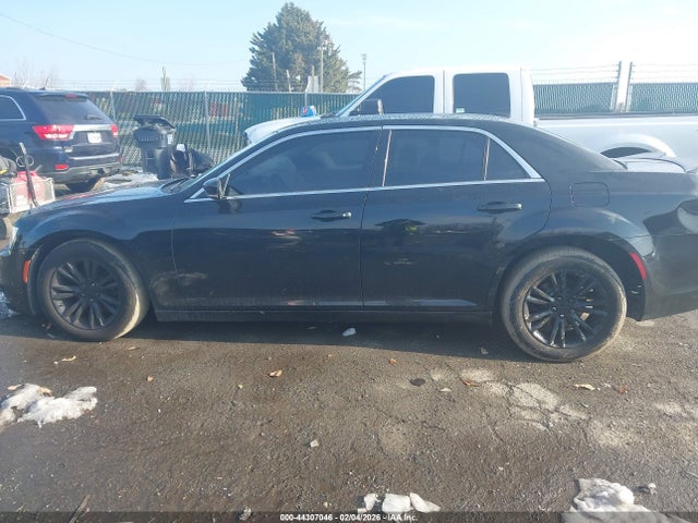 Aukcja sprzedaży 2018 Chrysler 300 Touring L, vin: 2C3CCAAG9JH203847, numer aukcji: 44307046
