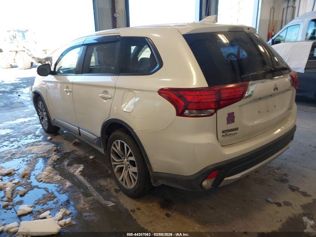 2017 MITSUBISHI OUTLANDER JA4AZ3A36HZ016175 Photo 2