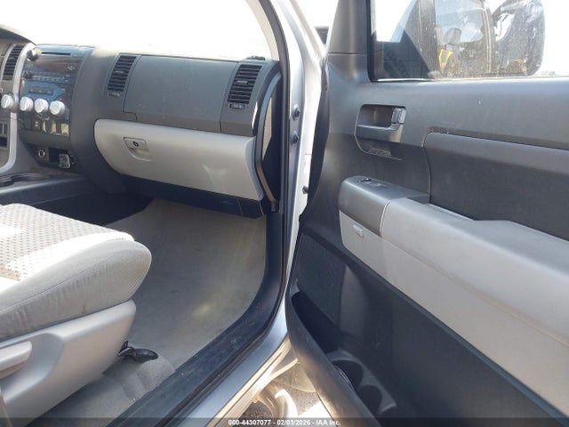 2010 TOYOTA TUNDRA 5TFRM5F11AX020095 Photo 4