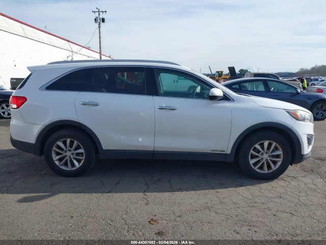 5XYPGDA56GG060879 KIA Sorento 3.3l Lx
