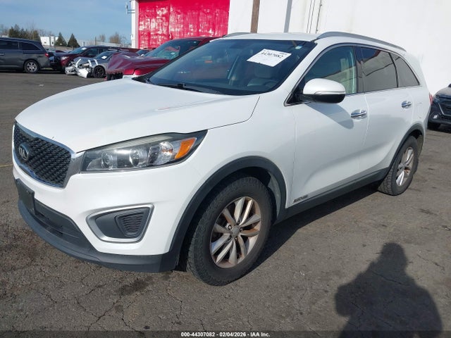 5XYPGDA56GG060879 KIA Sorento 3.3l Lx