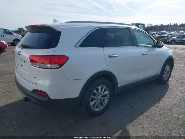 5XYPGDA56GG060879 KIA Sorento 3.3l Lx