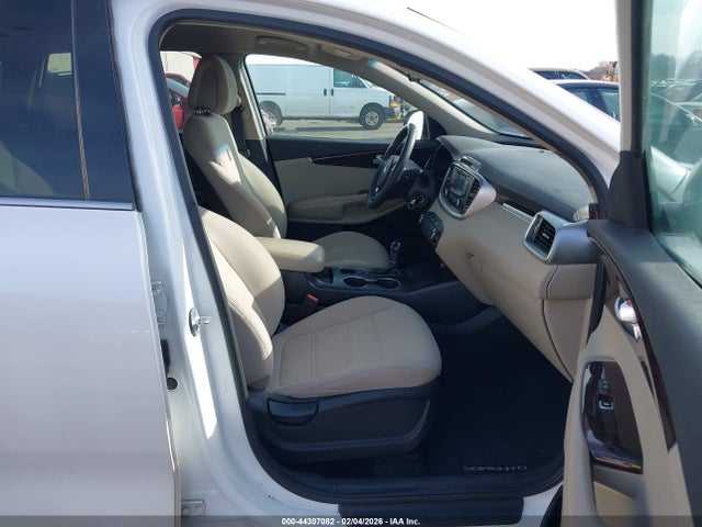5XYPGDA56GG060879 KIA Sorento 3.3l Lx