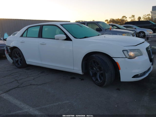 Chrysler 300 300s 2021 2C3CCABG4MH629903 Image 13
