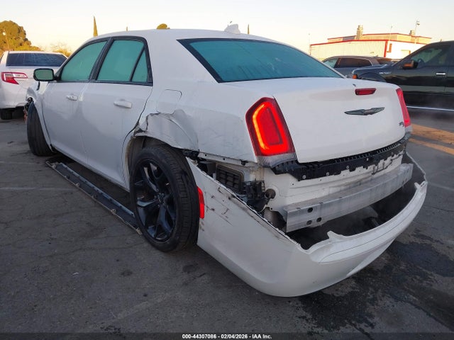 Chrysler 300 300s 2021 2C3CCABG4MH629903 Image 3