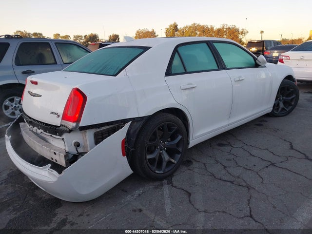 Chrysler 300 300s 2021 2C3CCABG4MH629903 Image 4