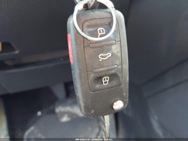 44307119 :رقم المزاد ، 3VW2B7AJ3HM388320 vin ، 2017 Volkswagen Jetta 1.4t S مزاد بيع