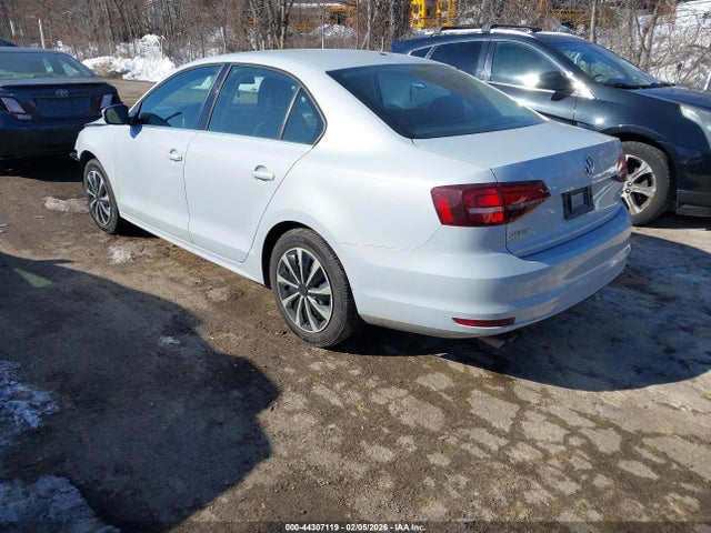 44307119 :رقم المزاد ، 3VW2B7AJ3HM388320 vin ، 2017 Volkswagen Jetta 1.4t S مزاد بيع