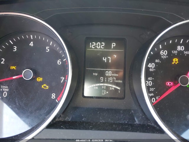 44307119 :رقم المزاد ، 3VW2B7AJ3HM388320 vin ، 2017 Volkswagen Jetta 1.4t S مزاد بيع
