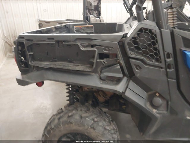 3JBAKAX44PK000120 Can-Am Commander Xt 1000r/xt-p 1000r