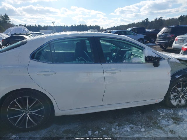 4T1G11AK2MU467304 Toyota CAMRY SE