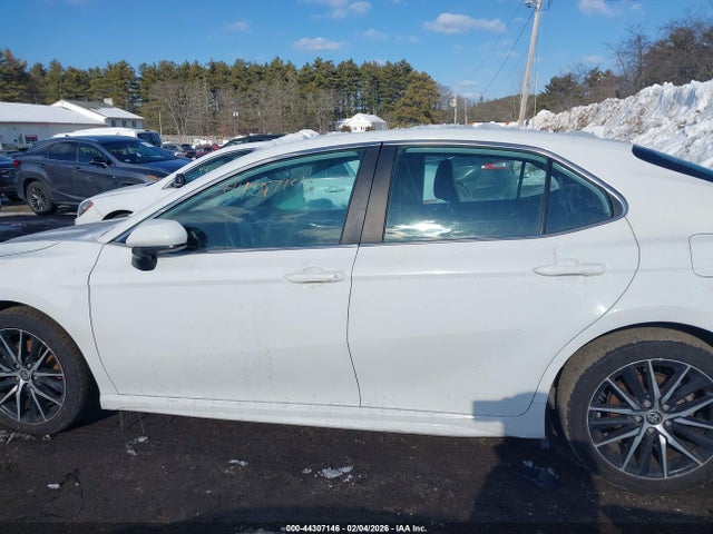 4T1G11AK2MU467304 Toyota CAMRY SE