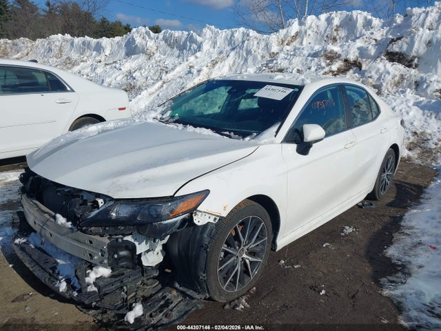 4T1G11AK2MU467304 Toyota CAMRY SE