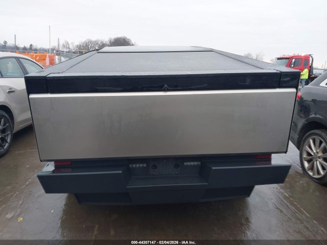 Продажа на аукционе авто 2024 Tesla Cybertruck All-wheel Drive, vin: 7G2CEHED4RA020947, номер лота: 44307147