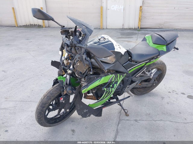 Kawasaki Ex300 A 2016 JKAEX8A1XGDA27763 Image 2
