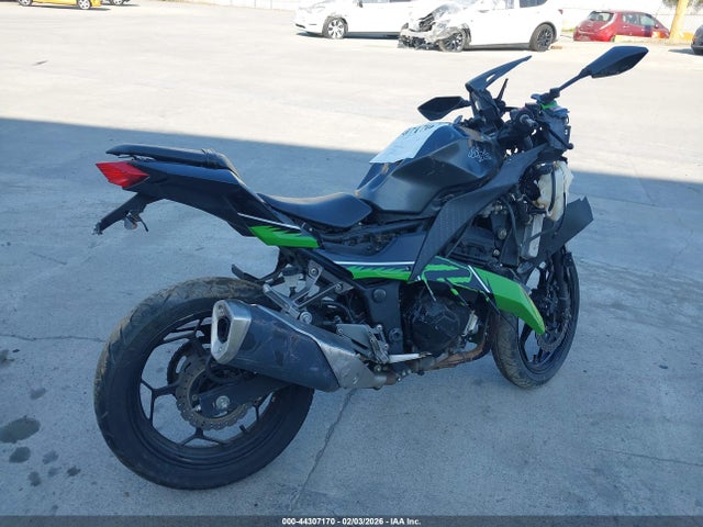 Kawasaki Ex300 A 2016 JKAEX8A1XGDA27763 Image 4