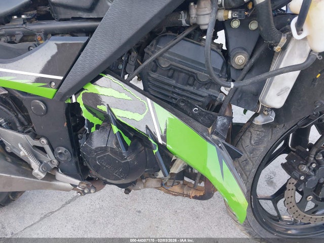 Kawasaki Ex300 A 2016 JKAEX8A1XGDA27763 Image 8