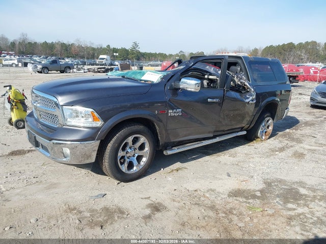 1C6RR7NM7JS312878 RAM 1500 Laramie 4x4 5&#039;7 Box