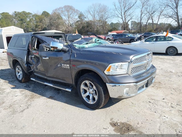1C6RR7NM7JS312878 RAM 1500 Laramie 4x4 5&#039;7 Box