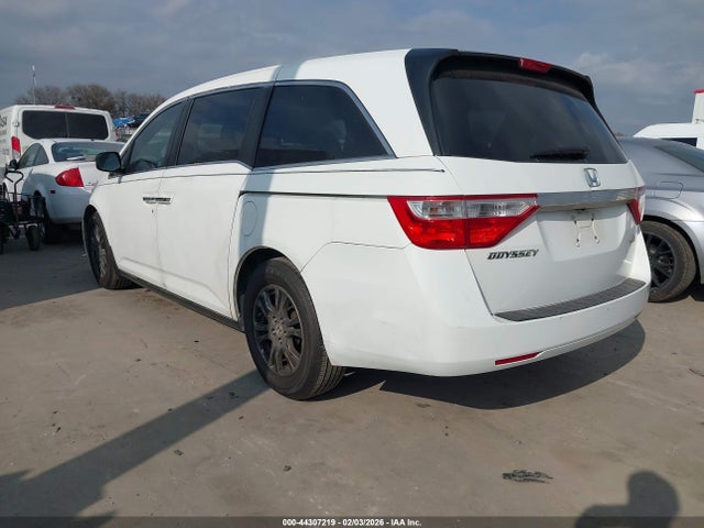 2011 HONDA ODYSSEY 5FNRL5H68BB065655 Photo 2