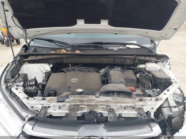 5TDZZRFH9KS352539 Toyota Highlander Le