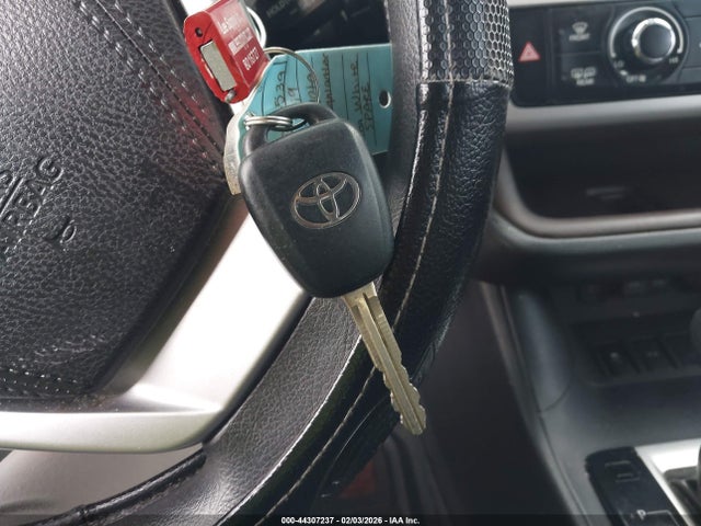 5TDZZRFH9KS352539 Toyota Highlander Le