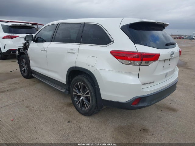 5TDZZRFH9KS352539 Toyota Highlander Le