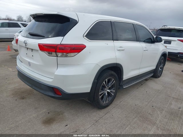 5TDZZRFH9KS352539 Toyota Highlander Le