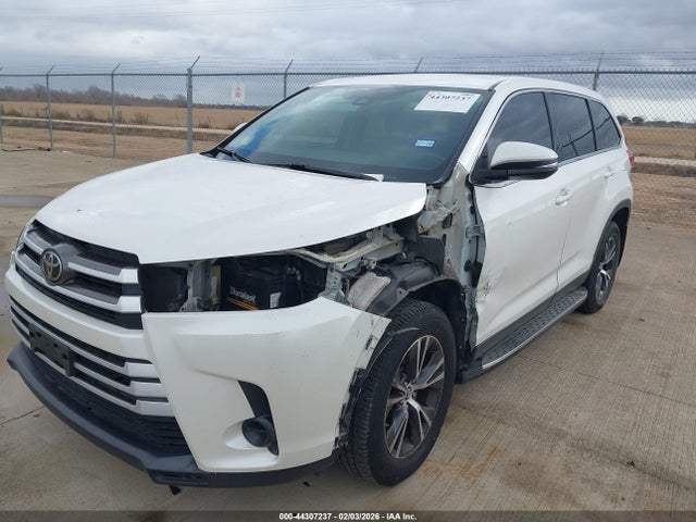 5TDZZRFH9KS352539 Toyota Highlander Le