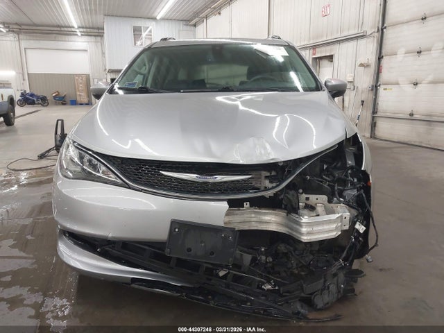 Продажа на аукционе авто 2020 Chrysler Voyager Lxi, vin: 2C4RC1DG3LR157110, номер лота: 44307248