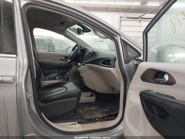 Продажа на аукционе авто 2020 Chrysler Voyager Lxi, vin: 2C4RC1DG3LR157110, номер лота: 44307248