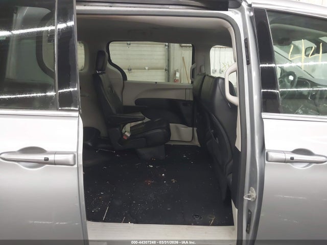 Продажа на аукционе авто 2020 Chrysler Voyager Lxi, vin: 2C4RC1DG3LR157110, номер лота: 44307248
