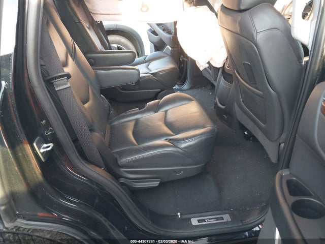 44307281 :رقم المزاد ، 1GYS3AKJ7LR140813 vin ، 2020 Cadillac Escalade 2wd Standard مزاد بيع