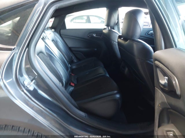 1C3CCCBB5GN195941 Chrysler 200 S