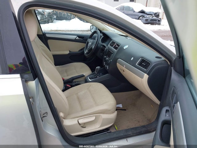 Продажа на аукционе авто 2011 Volkswagen Jetta 2.0l Tdi, vin: 3VWLL7AJ4BM110003, номер лота: 44307301
