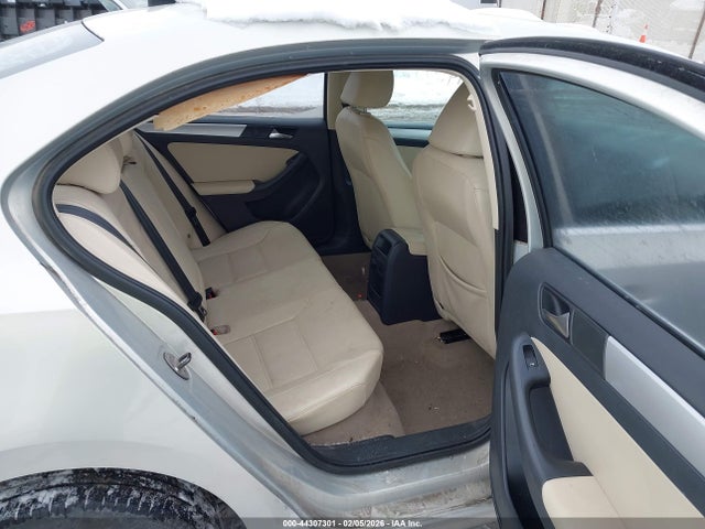 Продажа на аукционе авто 2011 Volkswagen Jetta 2.0l Tdi, vin: 3VWLL7AJ4BM110003, номер лота: 44307301