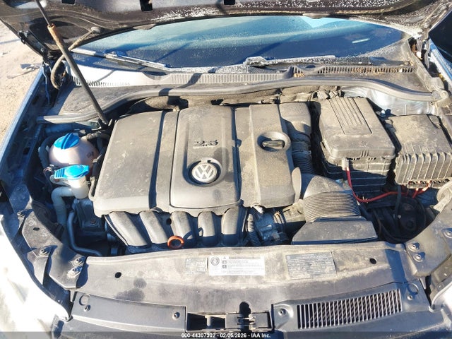 Продажа на аукционе авто 2010 Volkswagen Golf 4-door, vin: WVWDB7AJ7AW297584, номер лота: 44307302