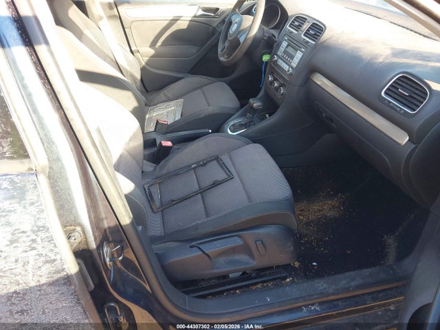 Продажа на аукционе авто 2010 Volkswagen Golf 4-door, vin: WVWDB7AJ7AW297584, номер лота: 44307302