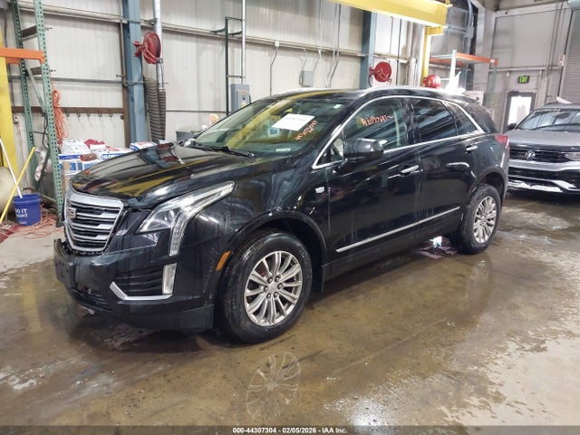 2018 CADILLAC XT5 1GYKNDRSXJZ194713 Photo 1